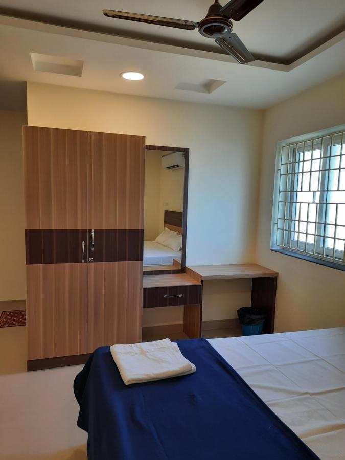 Готель Grk Residency Guduvancheri Екстер'єр фото