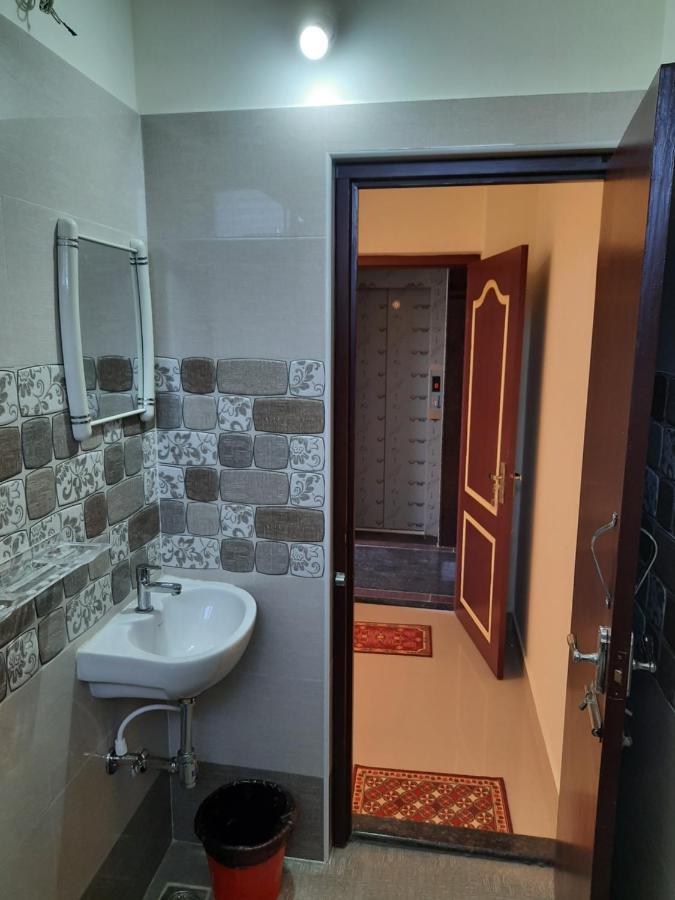 Готель Grk Residency Guduvancheri Екстер'єр фото