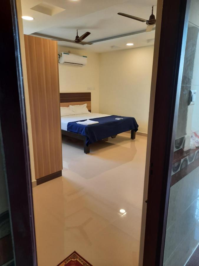 Готель Grk Residency Guduvancheri Екстер'єр фото