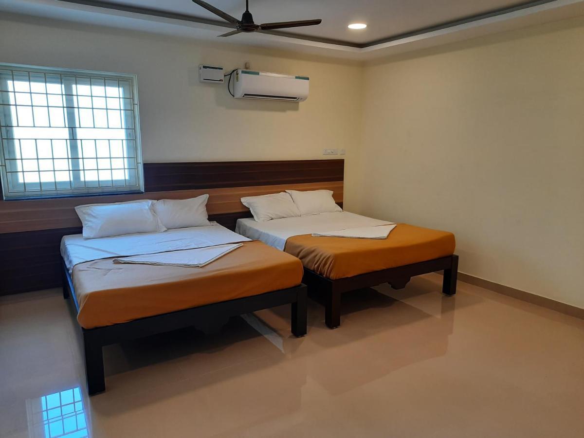Готель Grk Residency Guduvancheri Екстер'єр фото